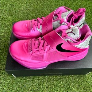 Nike KD 4 Aunt Pearl (2024)